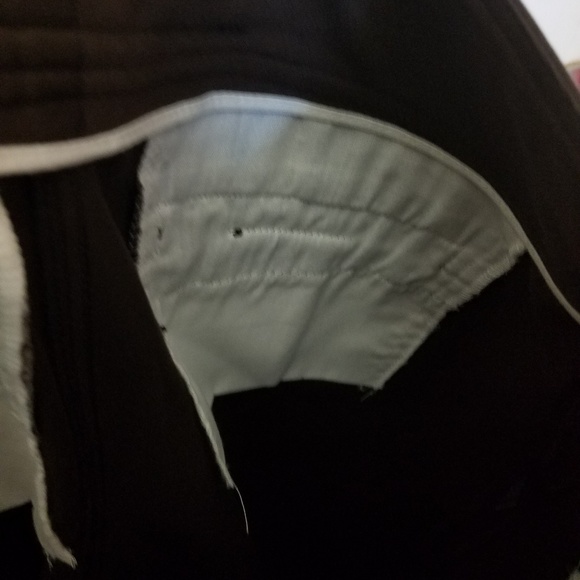 ❇️ Womyn stretch capris ❇️ - Picture 3 of 6